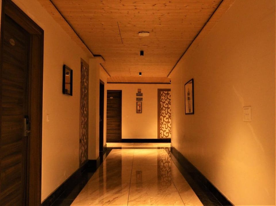Hotel Jasmine Grand Hotel in Uttarakhand
