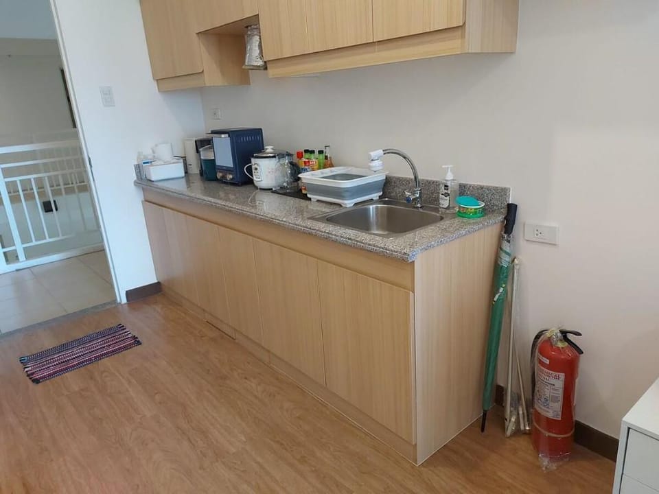 Infina Towers 1BR. Netflix+Wifi+Pool+Pay parking Vacation rental in Quezon City
