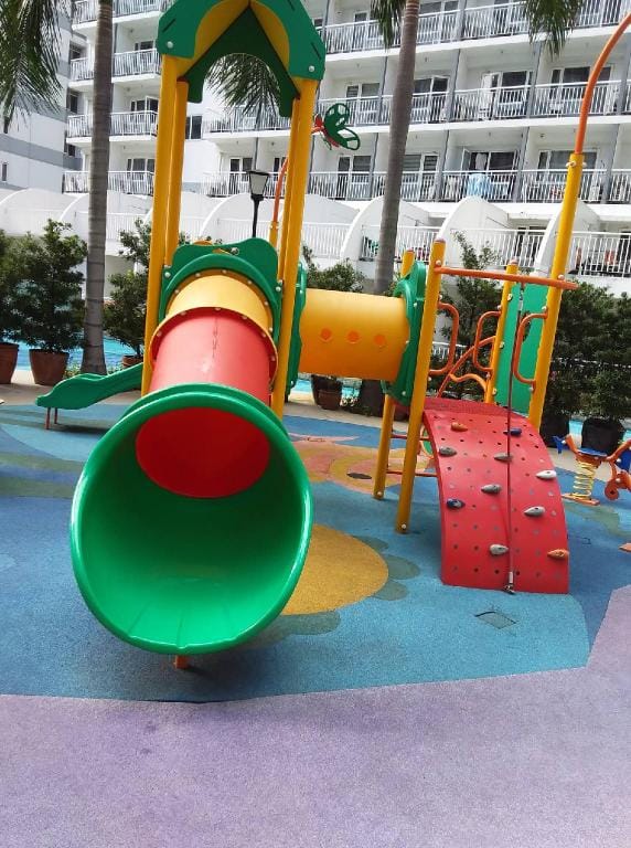 Shell Res MOA complex Resort type Accommodation, 2 Apartment in Pasay