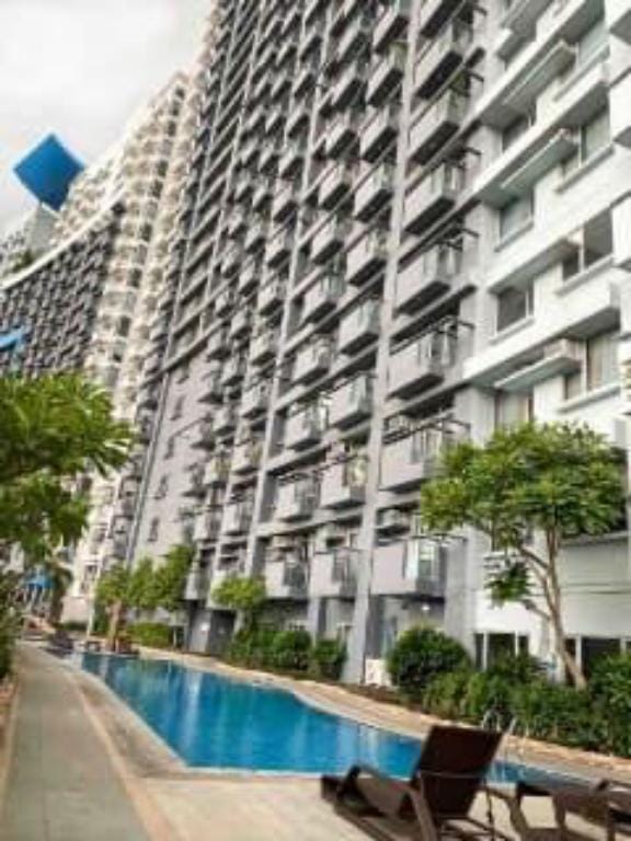 Great view with Balcones in Araneta Center Apartment in Pasig