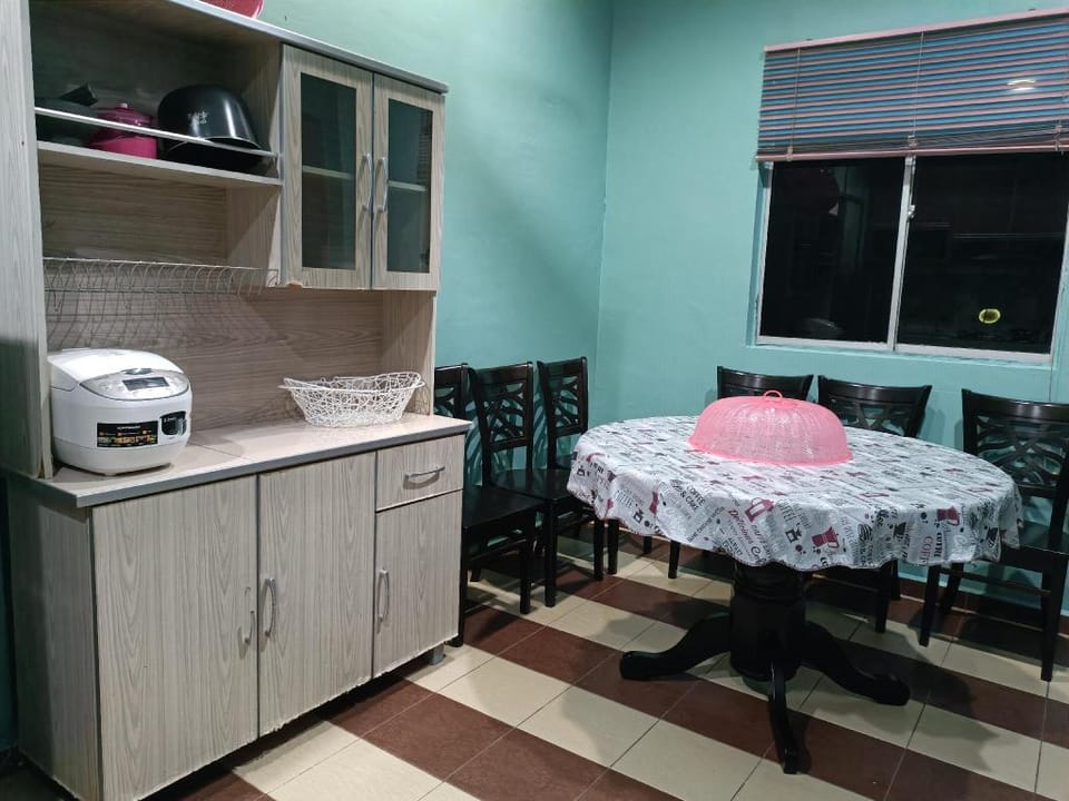 D'Zahra Bayt Tawau Homestay Vacation rental in Sabah