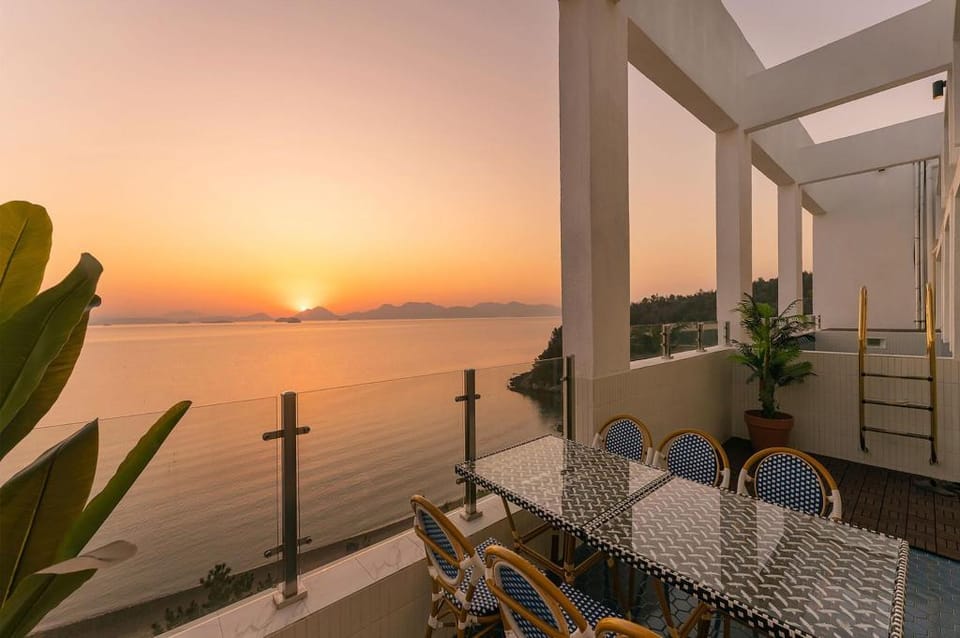 Yeosu Siesta Poolvilla Bed and Breakfast in South Korea
