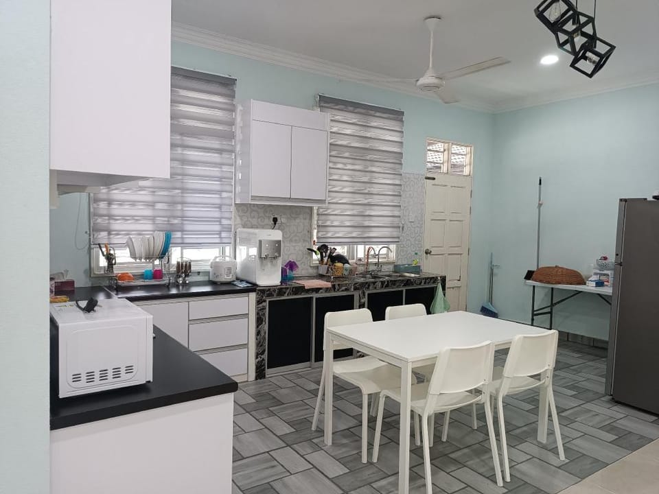 Rumah Singgah homestay Jabi Vacation rental in Terengganu, Malaysia