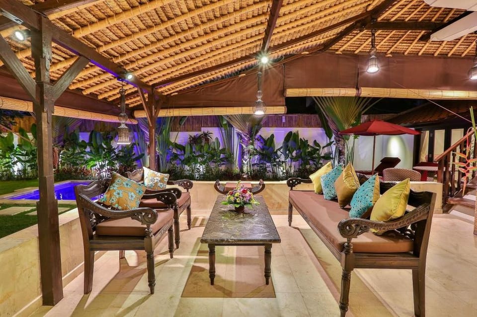 Villa Champagne Villa in Kuta