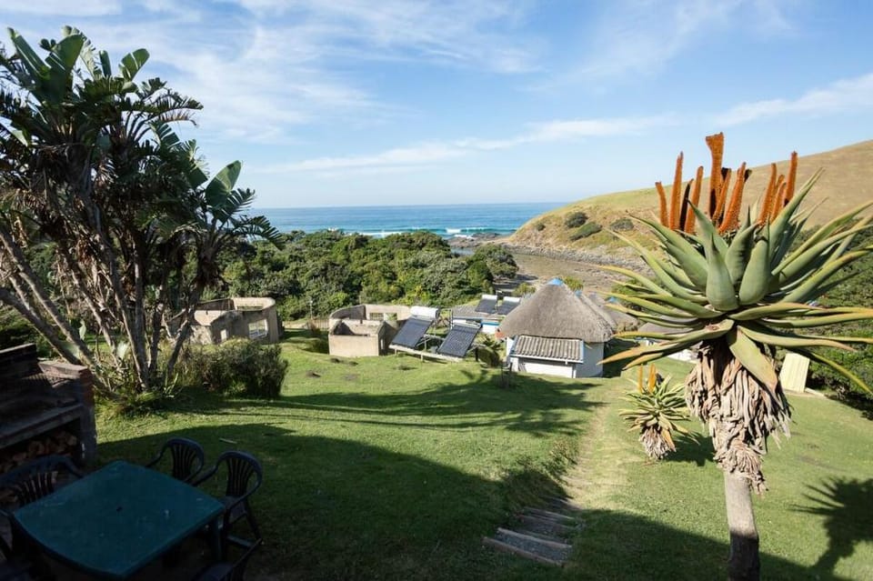Traditional Thatched Rondavel2 @Coffee Shack Vacation rental in Eastern Cape