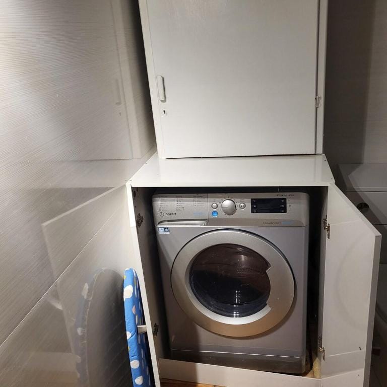 Delux Loft in Central Location - NO HIDDEN FEES Apartment in Hove