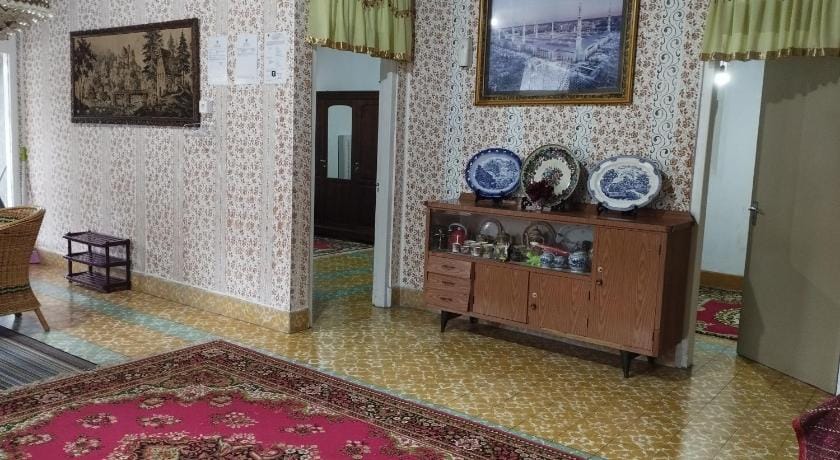 EXPRESS O 92070 Mando Homestay Syariah Near KANTOR LURAH Bukik Apik Puhun Hotel in West Sumatra, Indonesia