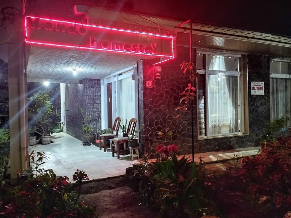 EXPRESS O 92070 Mando Homestay Syariah Near KANTOR LURAH Bukik Apik Puhun Hotel in West Sumatra, Indonesia