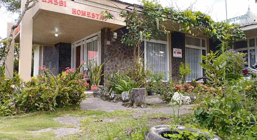 EXPRESS O 92070 Mando Homestay Syariah Near KANTOR LURAH Bukik Apik Puhun Hotel in West Sumatra, Indonesia