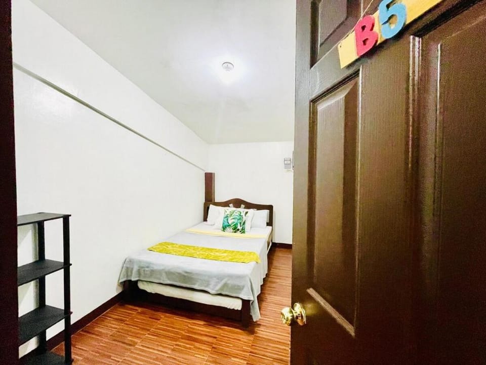 Amancio's Balai Spacious Room w/Shared Bathroom Vacation rental in Puerto Princesa