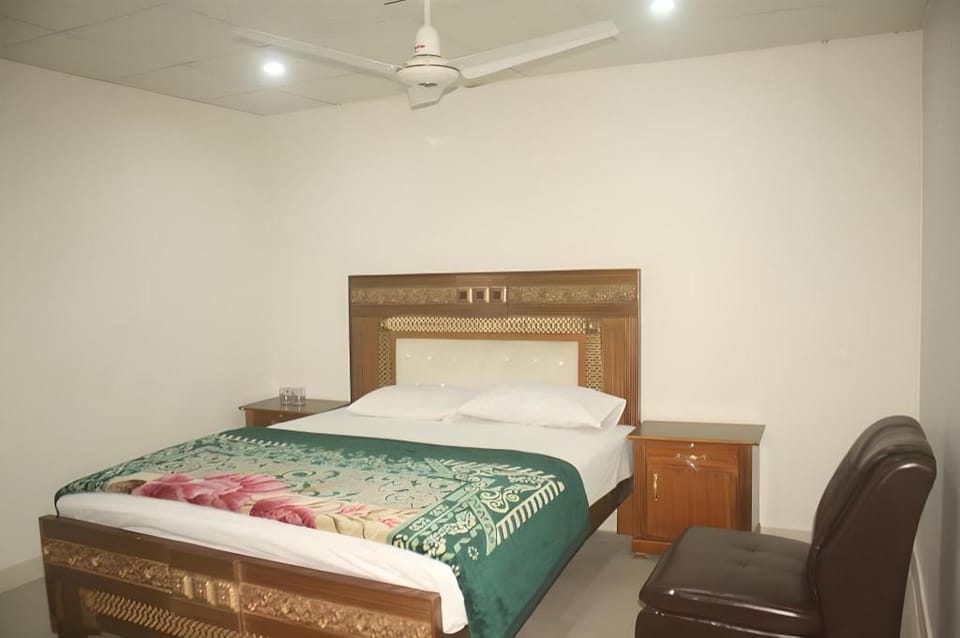 Hotel Shadman Hotel in Lahore
