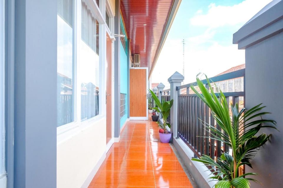 Sans Hotel Kumbang Yogyakarta by RedDoorz Hotel in Yogyakarta