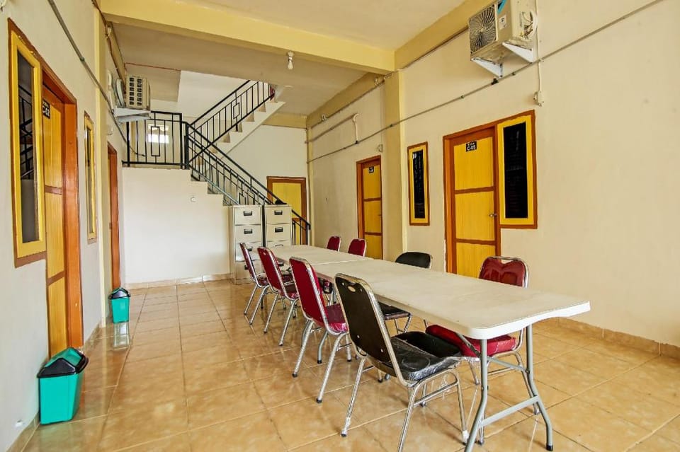 SPOT ON 92141 Penginapan Cahaya Syariah Hotel in Indonesia
