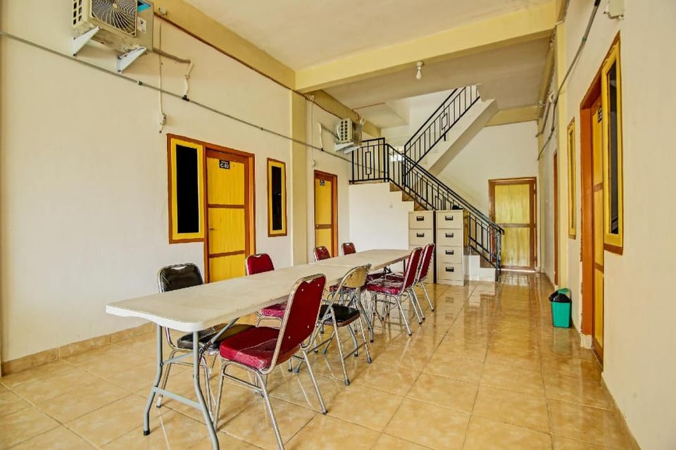SPOT ON 92141 Penginapan Cahaya Syariah Hotel in Indonesia
