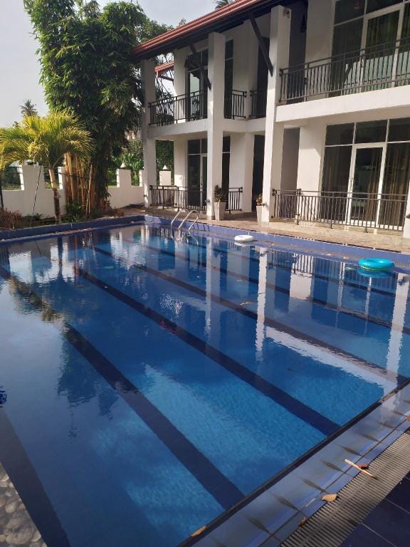 Hotel Sanri Villa Katunayake Hotel in Western Province
