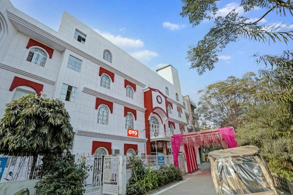 Hotel O OM VILLA RESIDENCY Near Lotus Temple Hotel in Delhi