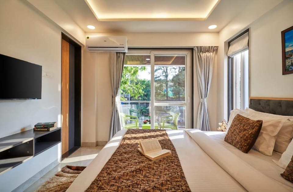 Drizzle Resort with Swimming pool Near Maapro Garden Hotel in Maharashtra