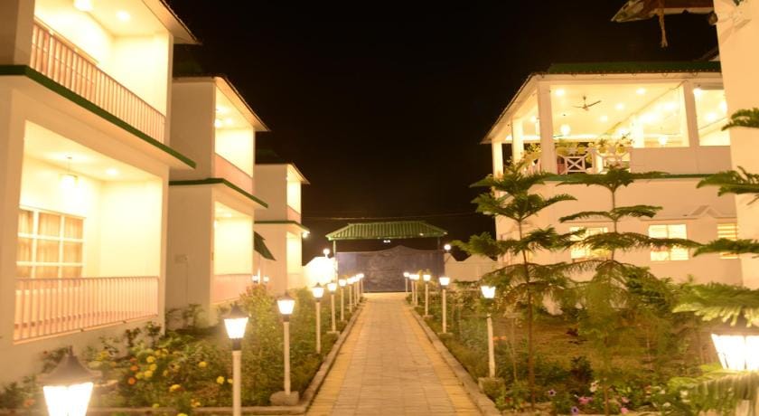 JALDAPARA FOREST TOURIST LODGE (JFTL) Hotel in West Bengal