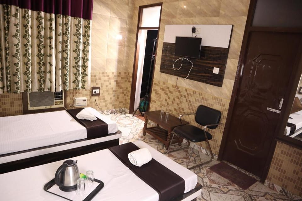 PR Palace Hotel in Lucknow