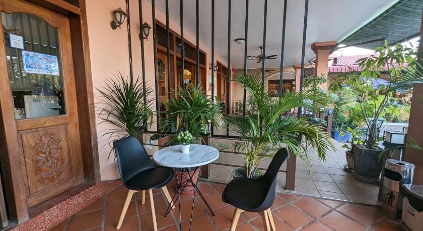 Reach Kunthea Guesthouse Bed and Breakfast in Krong Siem Reap