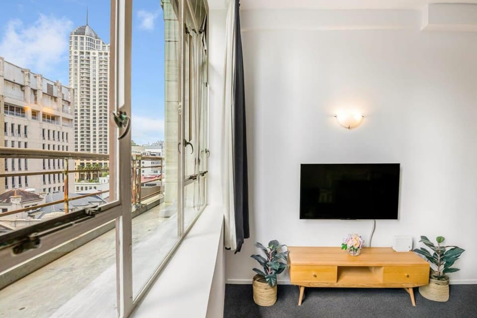 Open-plan living in the heart of CBD Zodiak Stays Apartment in Auckland