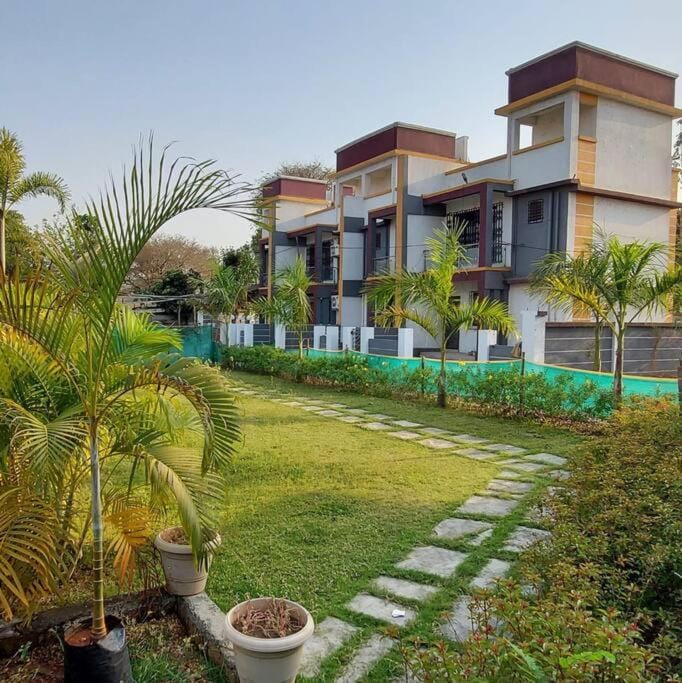 Vista Manor - 3 BHK with pool-1.5 hrs from Mumbai Villa in Maharashtra