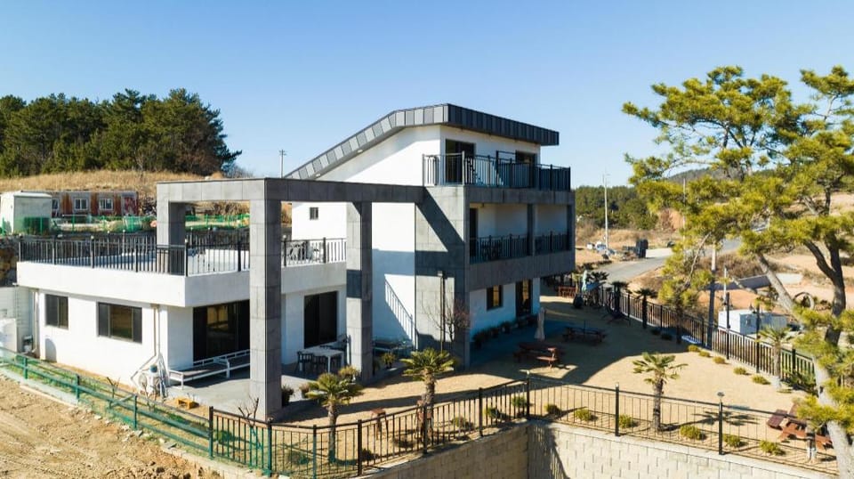 Yeosu Secretgarden Pension Bed and Breakfast in South Korea