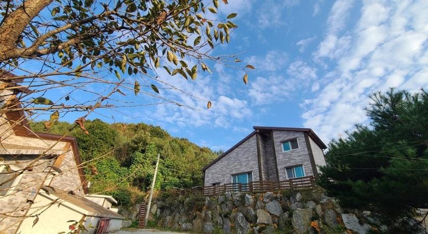 Gapyeong Pinepino Poolvilla Bed and Breakfast in Gyeonggi-do