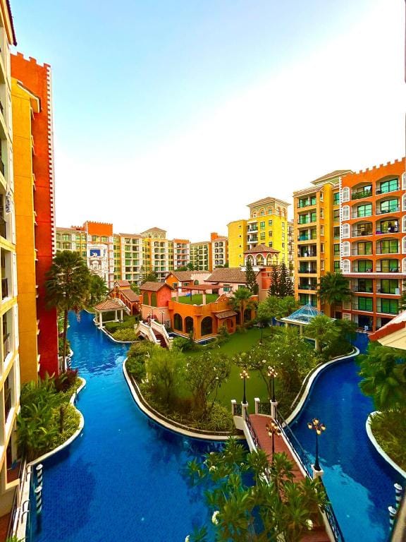 Pool view room at Pattaya resort D Apartment in Pattaya City