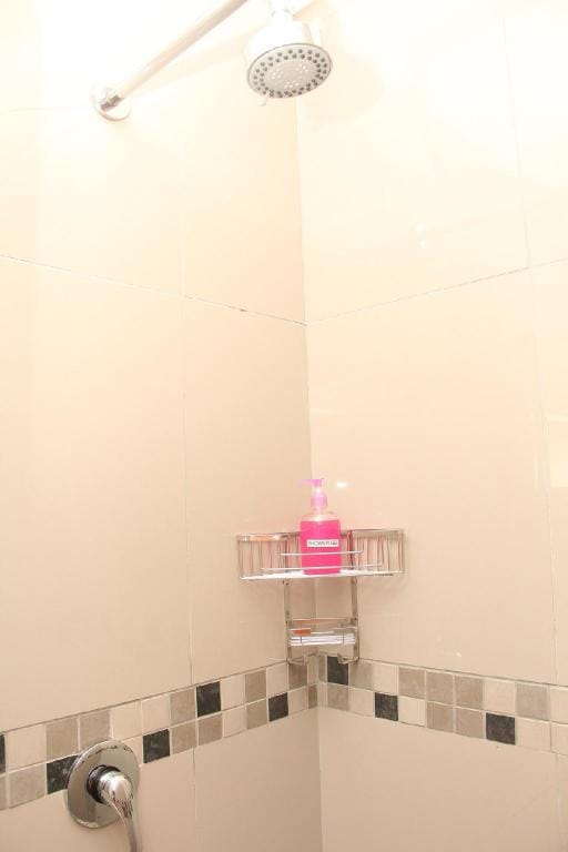 Clean | Cozy renovated studio/wFree Wi-Fi, parking Vacation rental in Cape Town