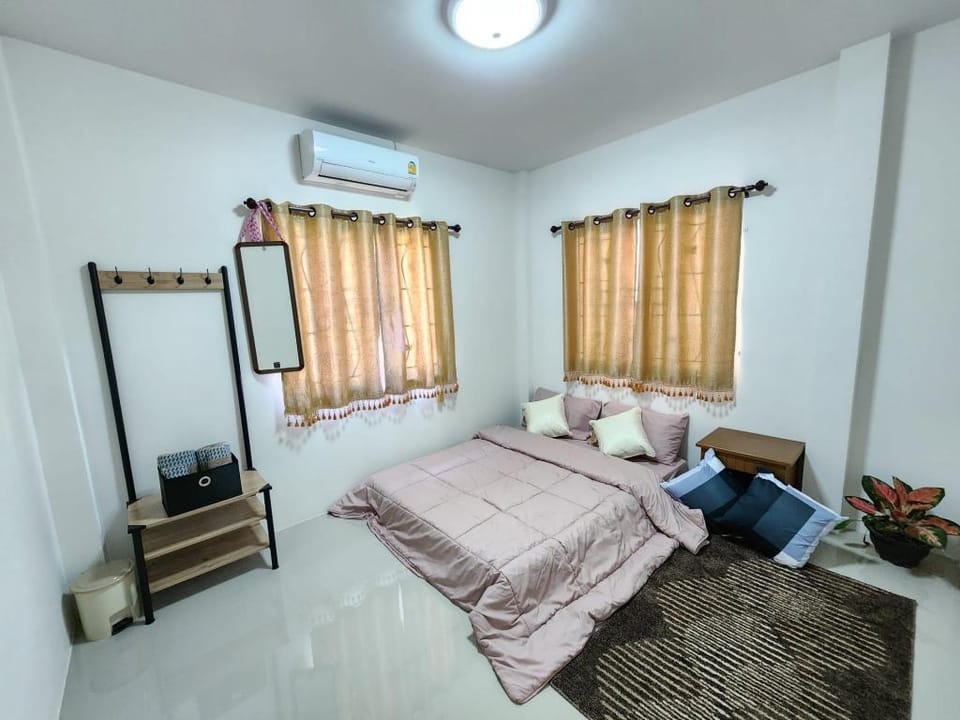 Downtown Hill Villa Vacation rental in Chon Buri Changwat