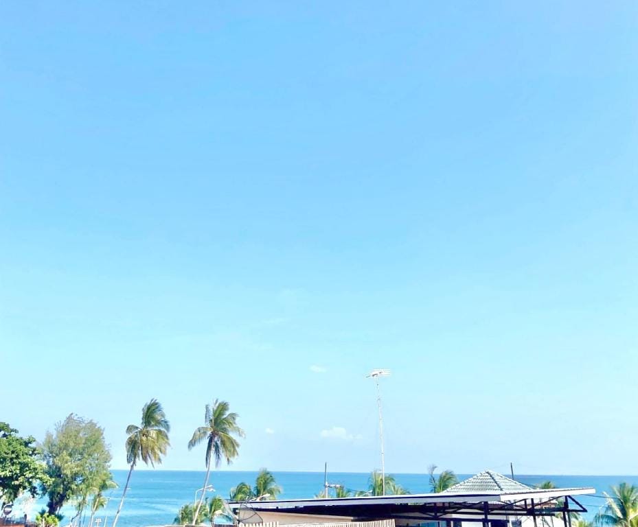 The Sunset Bangsaen Standard Seaview  Apartment in Chon Buri Changwat