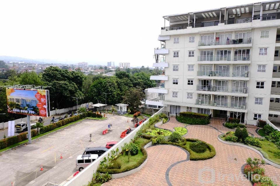 Spacious 3BR Gateway Pasteur Apartment By Travelio Apartment in Bandung
