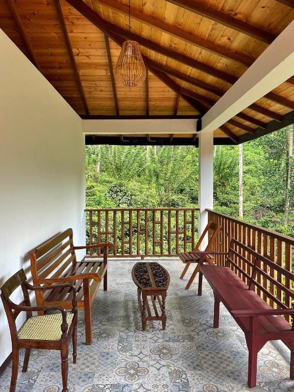 Kingdom Secret Bungalow Hotel in Sri Lanka