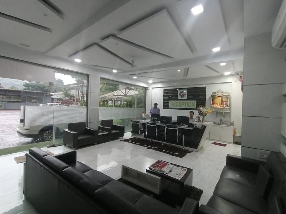 ROYAL GARDEN RESORT Hotel in Maharashtra