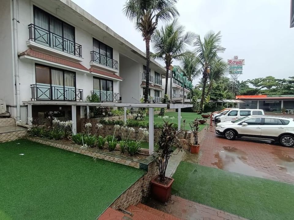 ROYAL GARDEN RESORT Hotel in Maharashtra