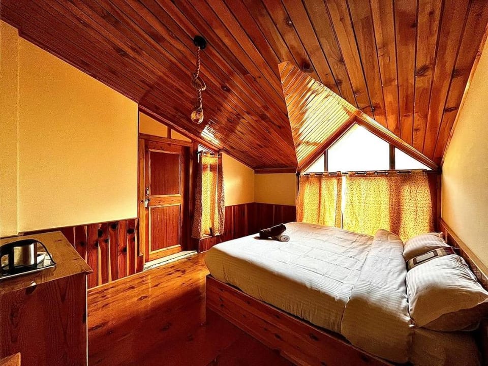 Two Double Bedrooms For 4 Pps Vacation rental in Himachal Pradesh
