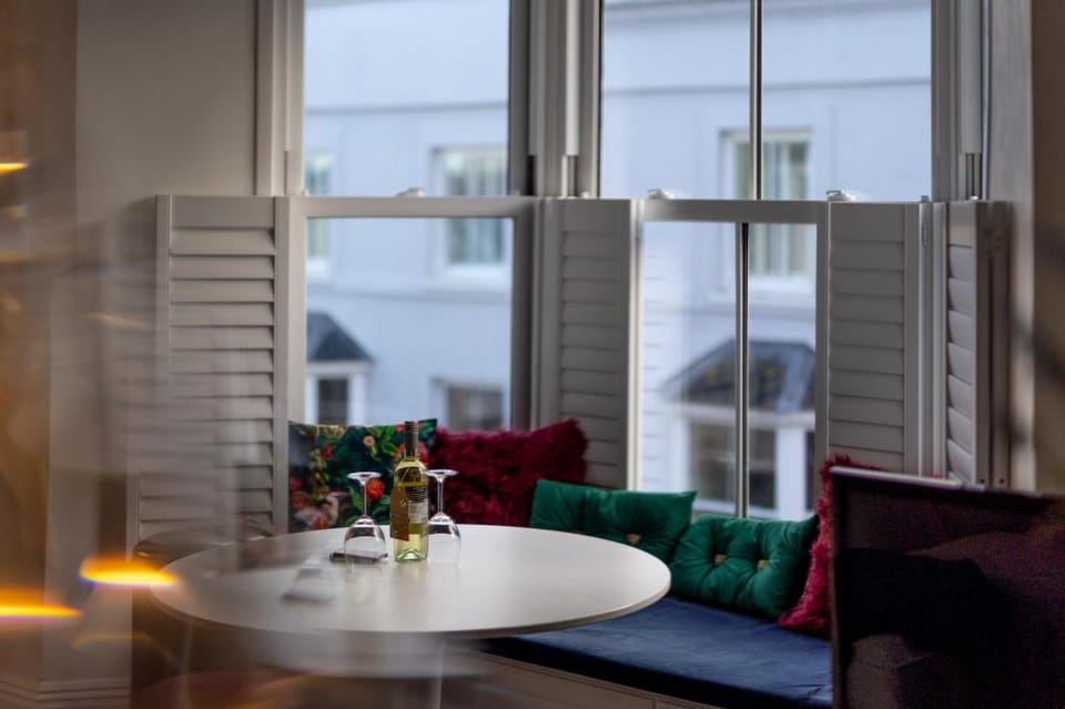Caldey Bay Apartment - Lovely Sea Views Apartment in Wales