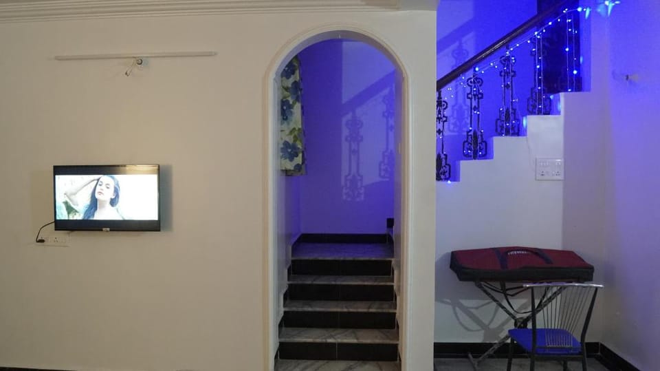 Pet Friendly Villa Near Airport+2KM+Bathtub+3BHK Vacation rental in Pune