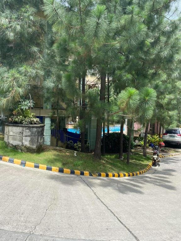 Studio condo with bunk bed near Ayala Abreeza Mall Vacation rental in Davao City