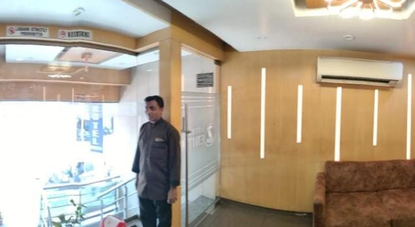 hotel zenith Hotel in Gujarat
