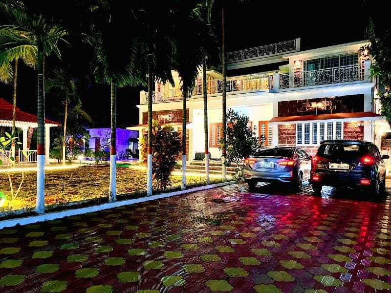 Spacious 4BHK Sundeck villa with private pool Villa in Maharashtra