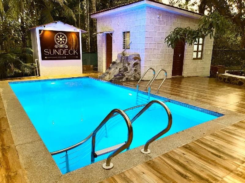 Spacious 4BHK Sundeck villa with private pool Villa in Maharashtra