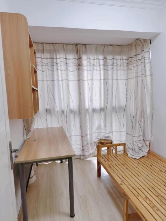 Sea Mayflower Lake View Hardcover Apartment Apartment in Wuhan