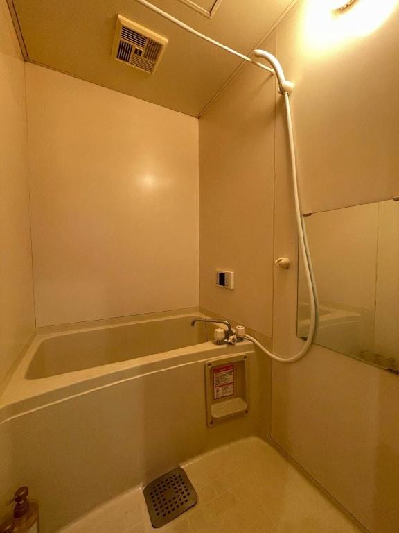 Walk around Tenmangu, Umeda's business district Vacation rental in Osaka