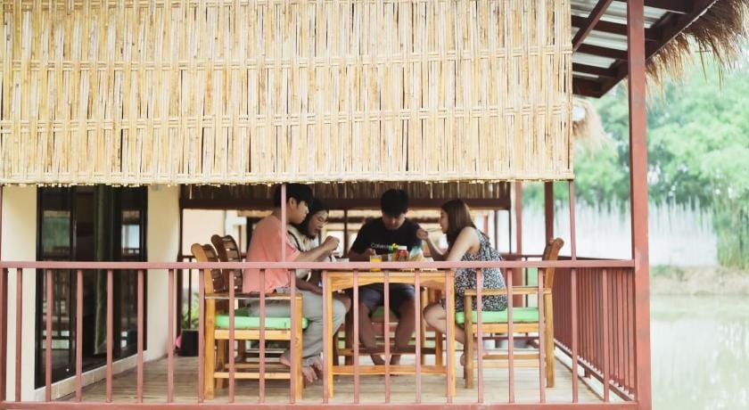 เชียงคานพาราไดร์รีสอร์ท&มีตติ้ง Hotel in Vientiane Province, Laos
