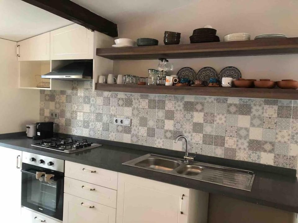 Entire 4-floors Modern House Near Galata Port Vacation rental in Istanbul