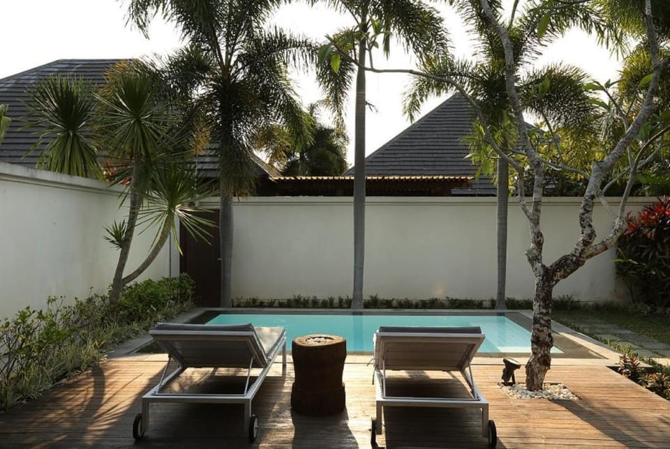 Entire 1BR Private Pool Villa #R14 Villa in North Kuta