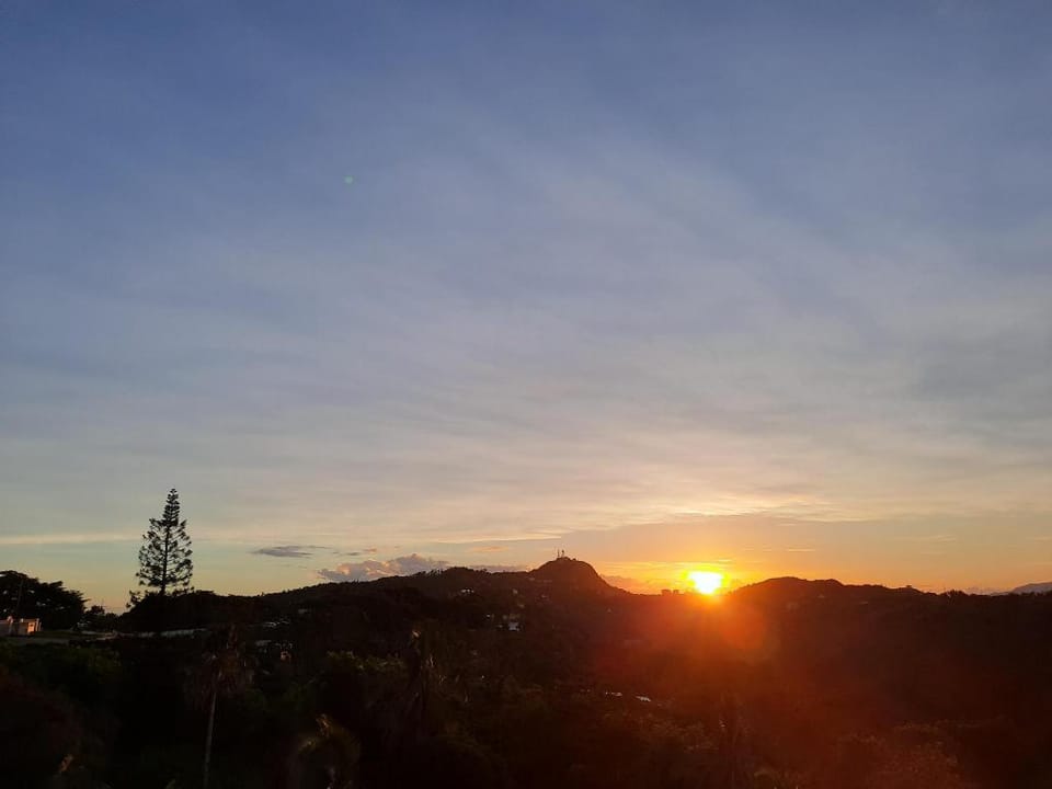 Lakeview suites condo  Apartment in Tagaytay