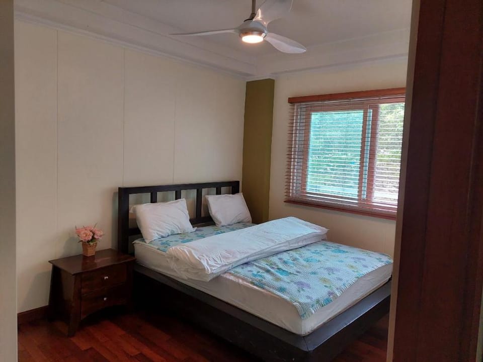 Lakeview suites condo  Apartment in Tagaytay